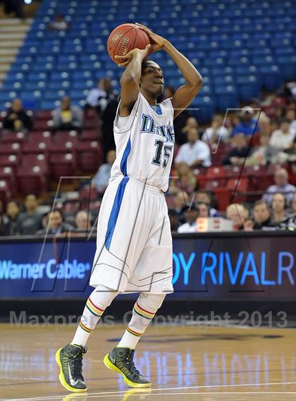 Thumbnail 3 in St. Augustine vs. Sacred Heart Cathedral (CIF State D3 Final) photogallery.