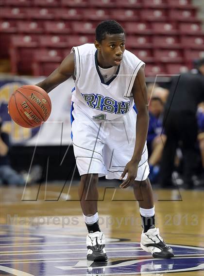 Thumbnail 2 in St. Augustine vs. Sacred Heart Cathedral (CIF State D3 Final) photogallery.