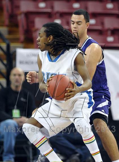 Thumbnail 3 in St. Augustine vs. Sacred Heart Cathedral (CIF State D3 Final) photogallery.