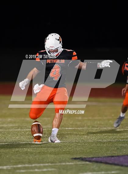 Thumbnail 2 in Petrolia vs. Hico photogallery.