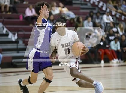 Thumbnail 1 in Collinsville @ Belleville West photogallery.