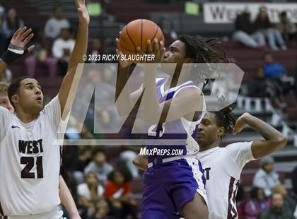 Thumbnail 2 in Collinsville @ Belleville West photogallery.