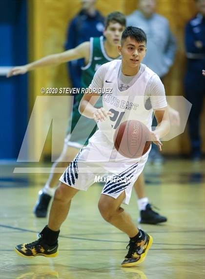 Thumbnail 3 in Clovis East vs. Manteca photogallery.
