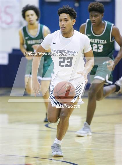 Thumbnail 1 in Clovis East vs. Manteca photogallery.