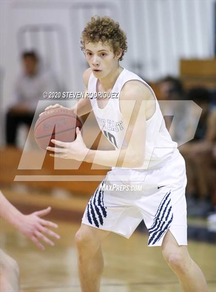 Thumbnail 3 in Clovis East vs. Manteca photogallery.
