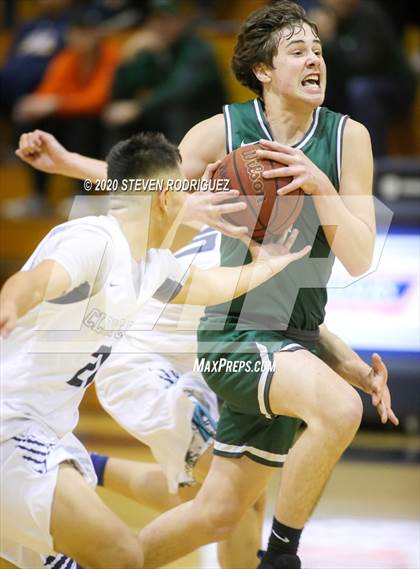 Thumbnail 2 in Clovis East vs. Manteca photogallery.