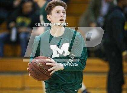 Thumbnail 2 in Clovis East vs. Manteca photogallery.