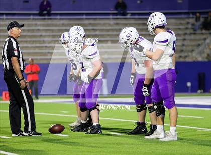 Thumbnail 2 in Brock vs. Mount Vernon (UIL 3A DI Semifinal) photogallery.