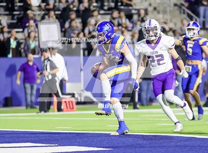 Thumbnail 2 in Brock vs. Mount Vernon (UIL 3A DI Semifinal) photogallery.