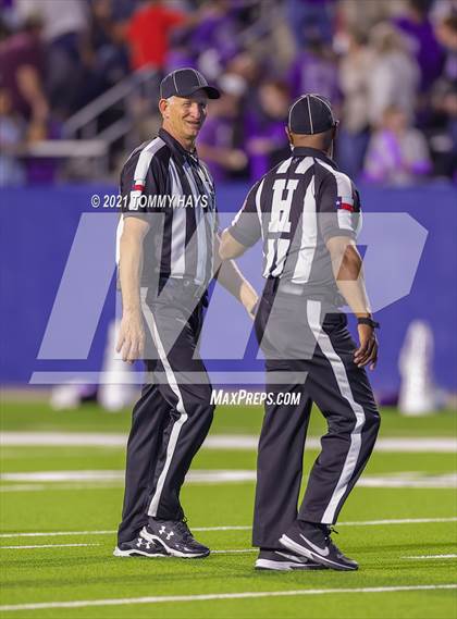 Thumbnail 1 in Brock vs. Mount Vernon (UIL 3A DI Semifinal) photogallery.