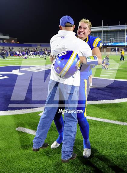Thumbnail 2 in Brock vs. Mount Vernon (UIL 3A DI Semifinal) photogallery.