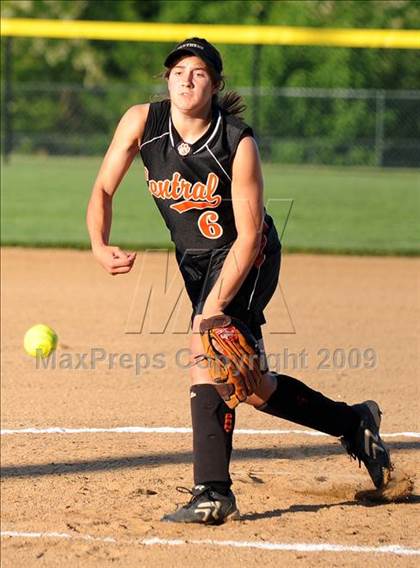 Thumbnail 1 in Lebanon vs Central York (PIAA District 3 Playoffs) photogallery.