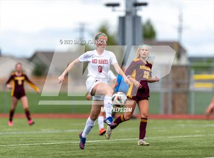 Thumbnail 3 in Montrose @ Windsor (CHSAA 4A Round 2) photogallery.