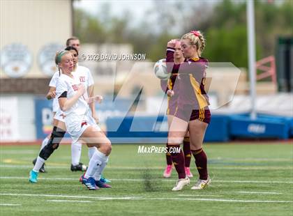Thumbnail 3 in Montrose @ Windsor (CHSAA 4A Round 2) photogallery.