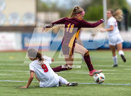 Thumbnail 3 in Montrose @ Windsor (CHSAA 4A Round 2) photogallery.