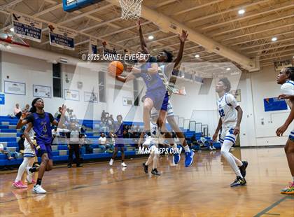 Thumbnail 2 in East Coweta @ North Clayton (Scrimmage) photogallery.