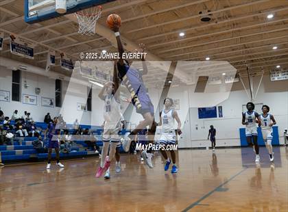 Thumbnail 1 in East Coweta @ North Clayton (Scrimmage) photogallery.
