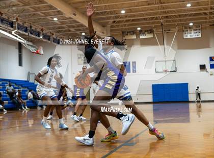 Thumbnail 2 in East Coweta @ North Clayton (Scrimmage) photogallery.