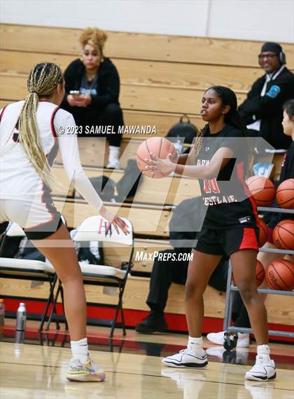 Thumbnail 3 in Village Christian @ Harvard-Westlake (Harvard-Westlake Tournament) photogallery.