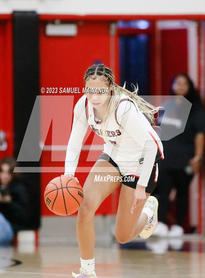 Thumbnail 2 in Village Christian @ Harvard-Westlake (Harvard-Westlake Tournament) photogallery.