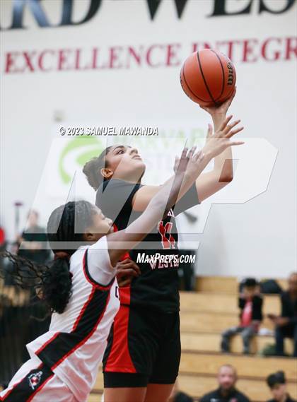Thumbnail 3 in Village Christian @ Harvard-Westlake (Harvard-Westlake Tournament) photogallery.