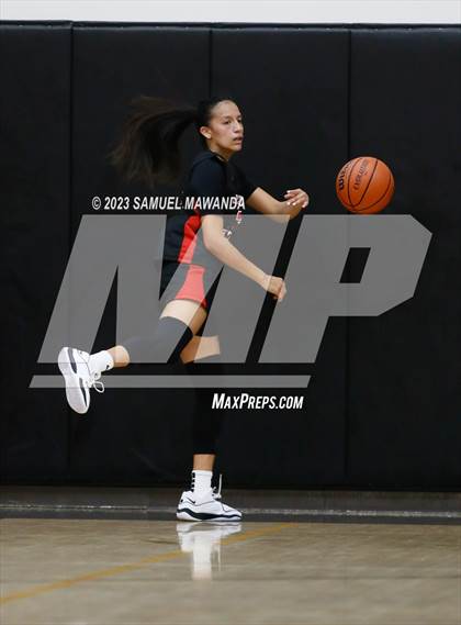 Thumbnail 3 in Village Christian @ Harvard-Westlake (Harvard-Westlake Tournament) photogallery.