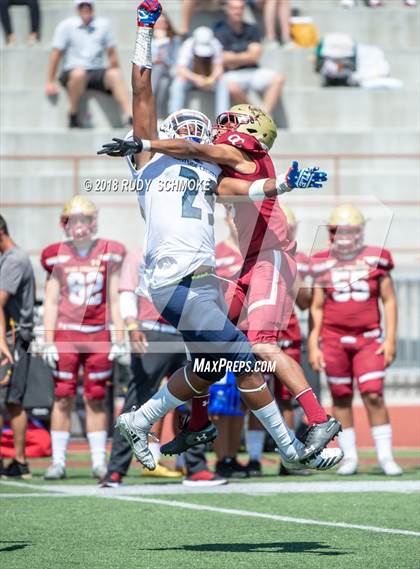 Thumbnail 3 in Oaks Christian @ Eastside Catholic (Honor Bowl) photogallery.