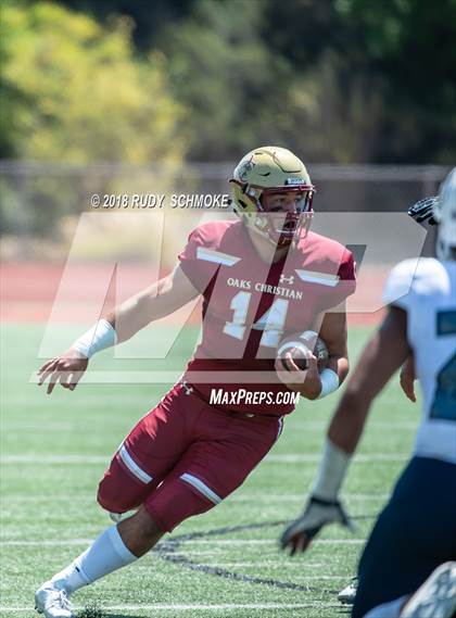 Thumbnail 3 in Oaks Christian @ Eastside Catholic (Honor Bowl) photogallery.