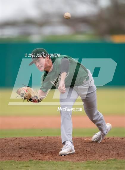 Thumbnail 3 in Reagan [Ronald] vs Lake Travis (Scrimmage) photogallery.