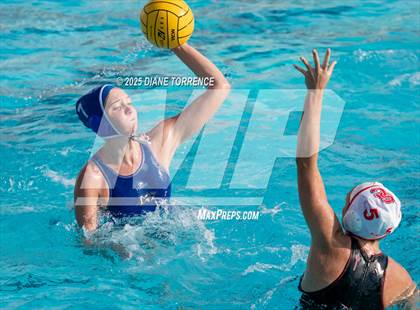 Thumbnail 3 in Alta Loma vs San Clemente (Bill Barnett Holiday Cup) photogallery.