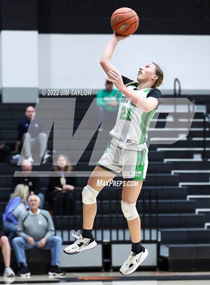 Thumbnail 3 in Iowa Park vs South Hills (Chicken Express Lady Porcupine Invitational) photogallery.
