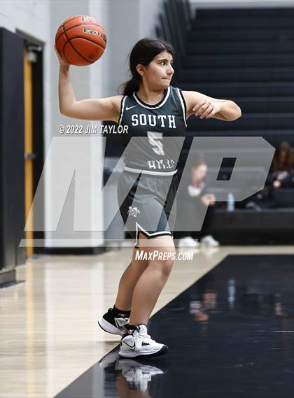 Thumbnail 2 in Iowa Park vs South Hills (Chicken Express Lady Porcupine Invitational) photogallery.