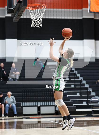 Thumbnail 1 in Iowa Park vs South Hills (Chicken Express Lady Porcupine Invitational) photogallery.