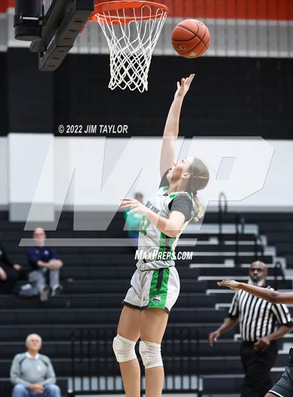 Thumbnail 3 in Iowa Park vs South Hills (Chicken Express Lady Porcupine Invitational) photogallery.