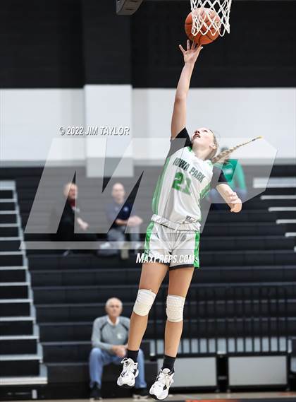 Thumbnail 2 in Iowa Park vs South Hills (Chicken Express Lady Porcupine Invitational) photogallery.