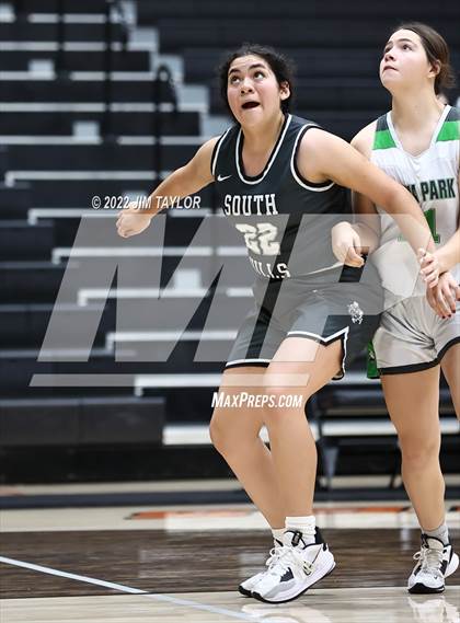 Thumbnail 3 in Iowa Park vs South Hills (Chicken Express Lady Porcupine Invitational) photogallery.