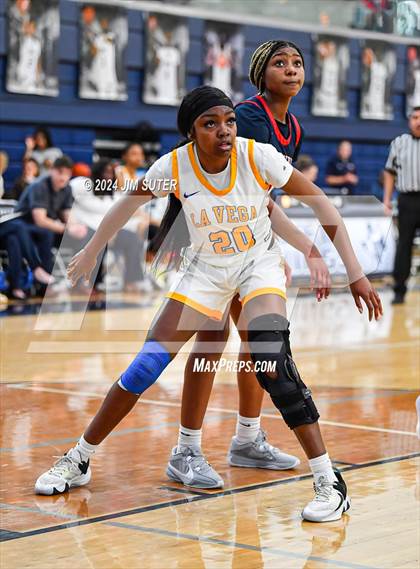 Thumbnail 3 in La Vega vs Madisonville (UIL 4A Reg III Final) photogallery.