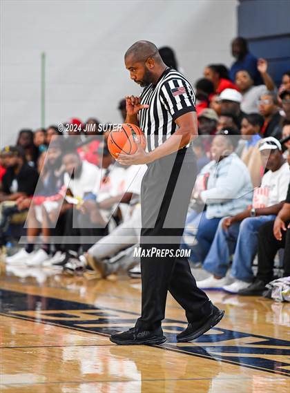 Thumbnail 1 in La Vega vs Madisonville (UIL 4A Reg III Final) photogallery.