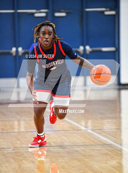 Thumbnail 1 in La Vega vs Madisonville (UIL 4A Reg III Final) photogallery.