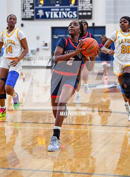 Thumbnail 2 in La Vega vs Madisonville (UIL 4A Reg III Final) photogallery.