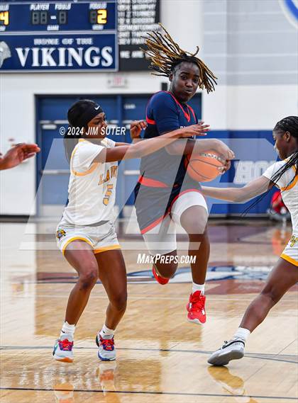 Thumbnail 1 in La Vega vs Madisonville (UIL 4A Reg III Final) photogallery.