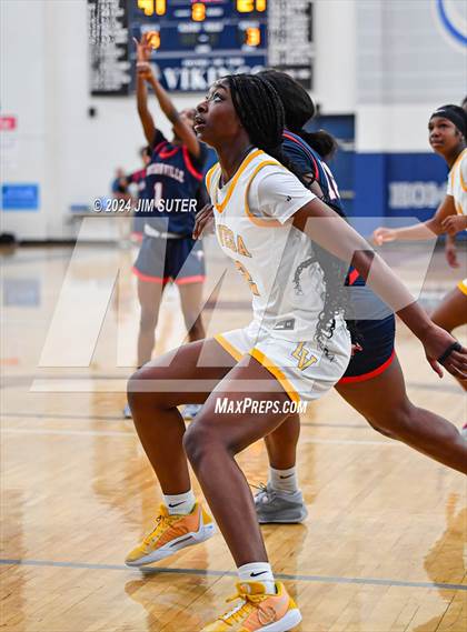 Thumbnail 1 in La Vega vs Madisonville (UIL 4A Reg III Final) photogallery.