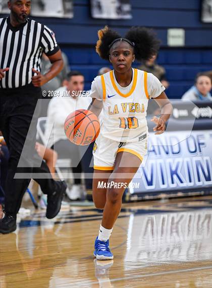 Thumbnail 2 in La Vega vs Madisonville (UIL 4A Reg III Final) photogallery.