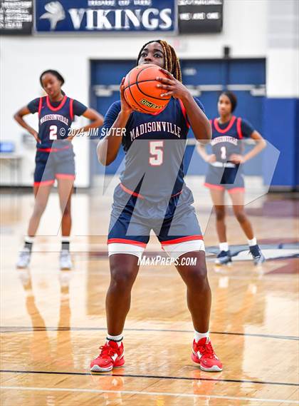 Thumbnail 3 in La Vega vs Madisonville (UIL 4A Reg III Final) photogallery.