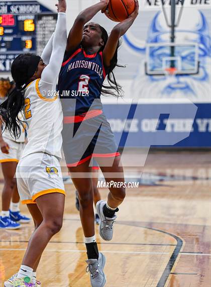 Thumbnail 1 in La Vega vs Madisonville (UIL 4A Reg III Final) photogallery.