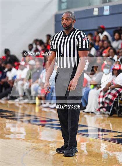 Thumbnail 1 in La Vega vs Madisonville (UIL 4A Reg III Final) photogallery.