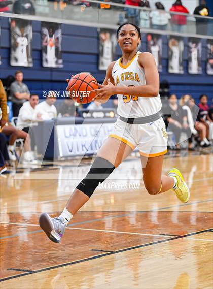 Thumbnail 1 in La Vega vs Madisonville (UIL 4A Reg III Final) photogallery.