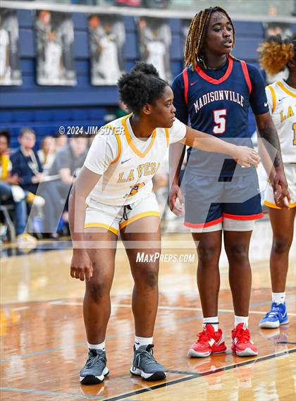 Thumbnail 2 in La Vega vs Madisonville (UIL 4A Reg III Final) photogallery.
