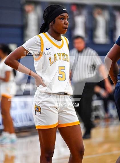 Thumbnail 1 in La Vega vs Madisonville (UIL 4A Reg III Final) photogallery.