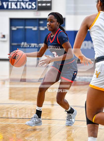 Thumbnail 3 in La Vega vs Madisonville (UIL 4A Reg III Final) photogallery.